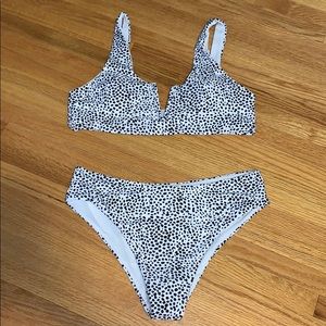 SHEIN Dalmatian V Wired Bikini Swimsuit 2Piece Set